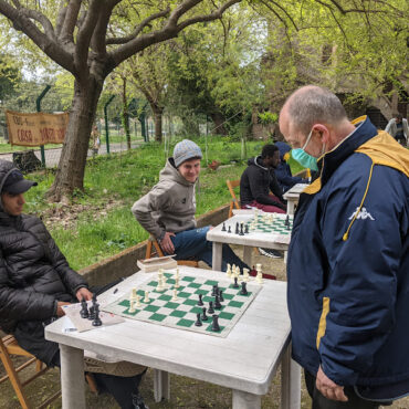 Incontro interculturale, passeggiata e torneo di scacchi: settimana piena di attività culturali per la Casa dei Diritti Sociali