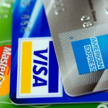 Contenzioso con Poste Italiane per il blocco di un conto bancario: i giudici autorizzano la regolare gestione dei movimenti