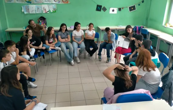 “GIVE ME FIVE – attivare alleanze educative attorno alla scuola”